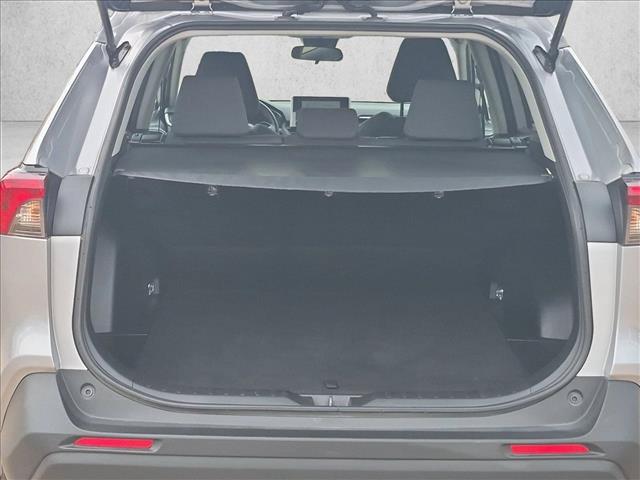 صورة 6 لـ 2025 Toyota RAV4 HYBRID XLE