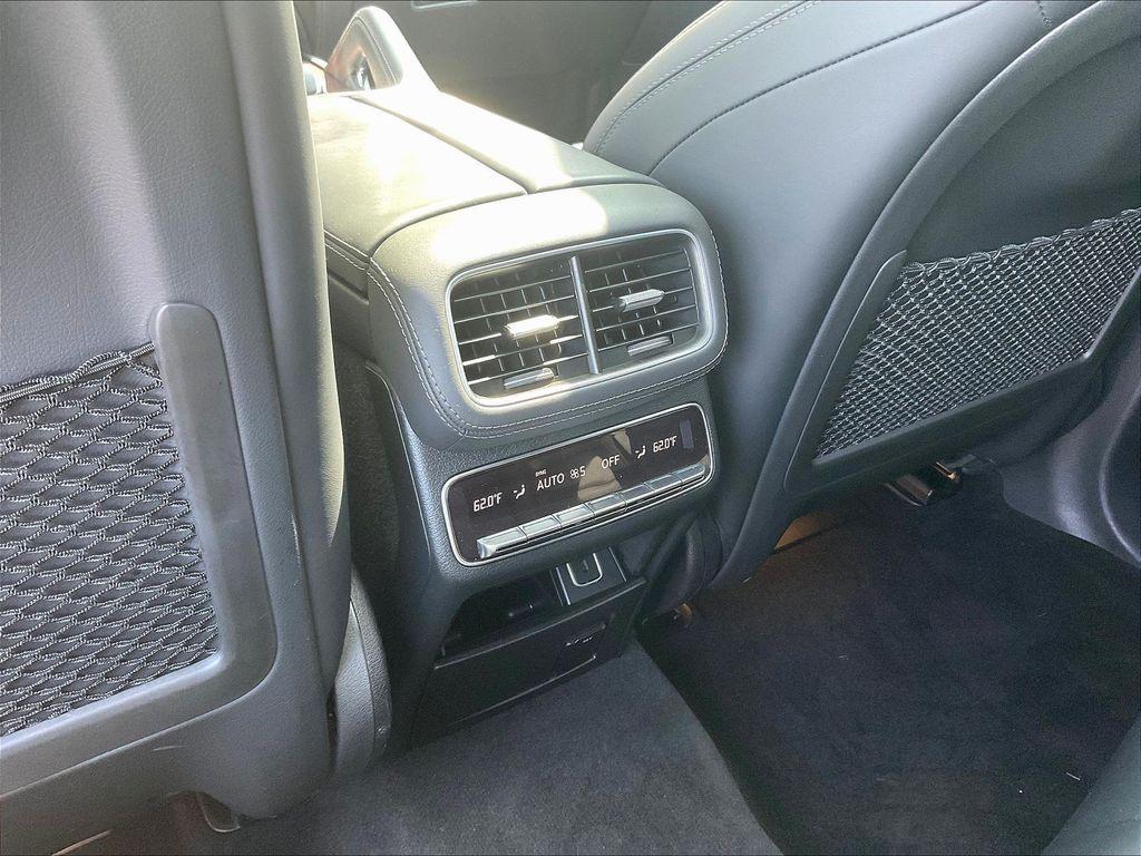 صورة 10 لـ 2021 Mercedes-BENZ AMG GLE 53 BASE