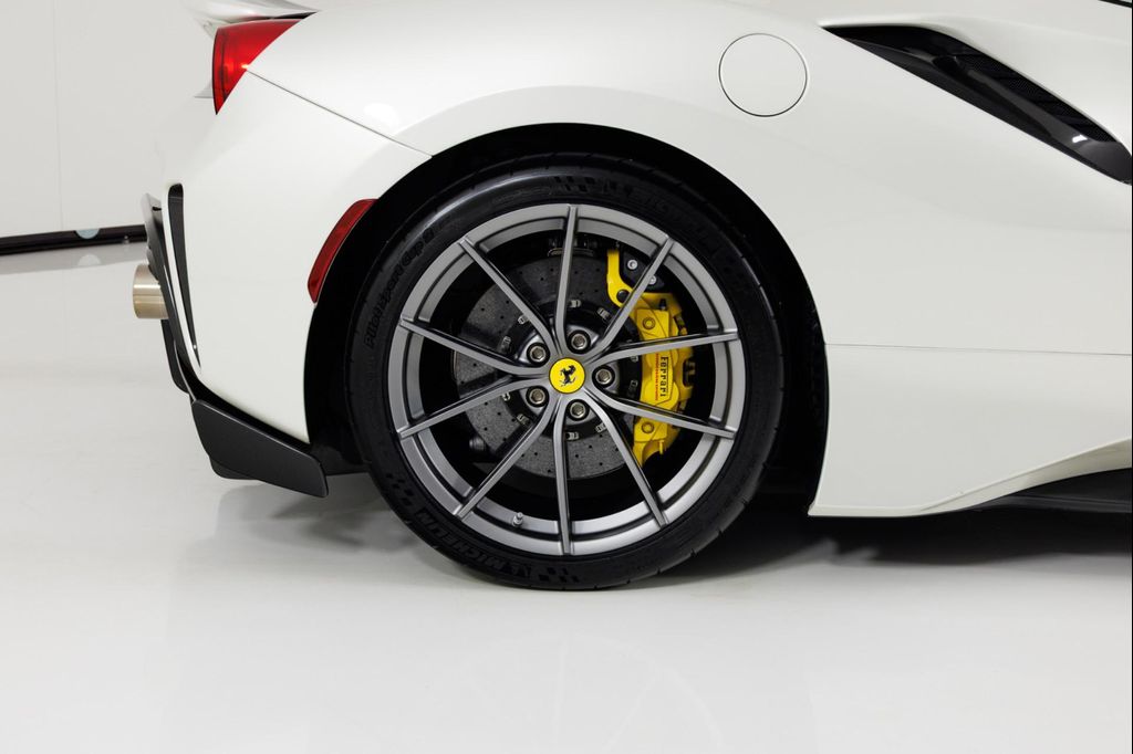 2020 Ferrari 488 PISTA BASE 缩略图 12
