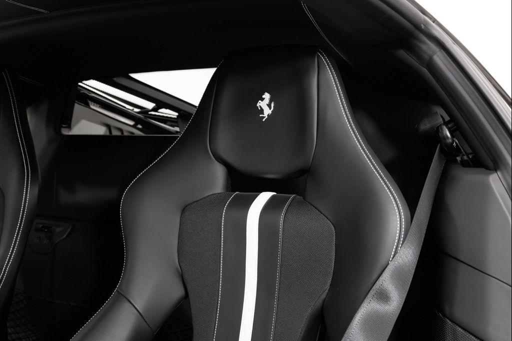 2020 Ferrari 488 PISTA BASE 缩略图 17
