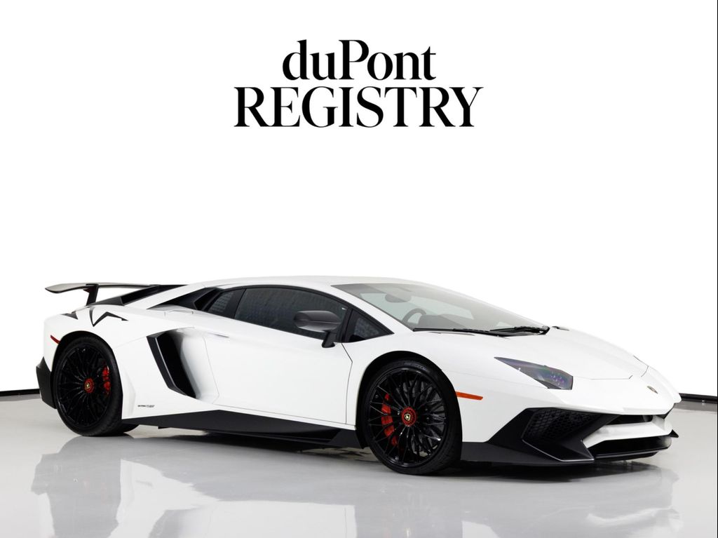 2016 Lamborghini Aventador
