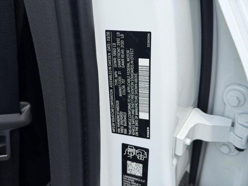 2026 Volvo XC60 PLUG-IN HYBRID T8 PLUS thumbnail 14