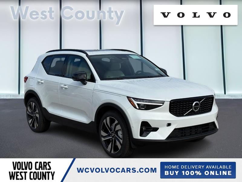 New 2026 Volvo XC40 B5 Ultra