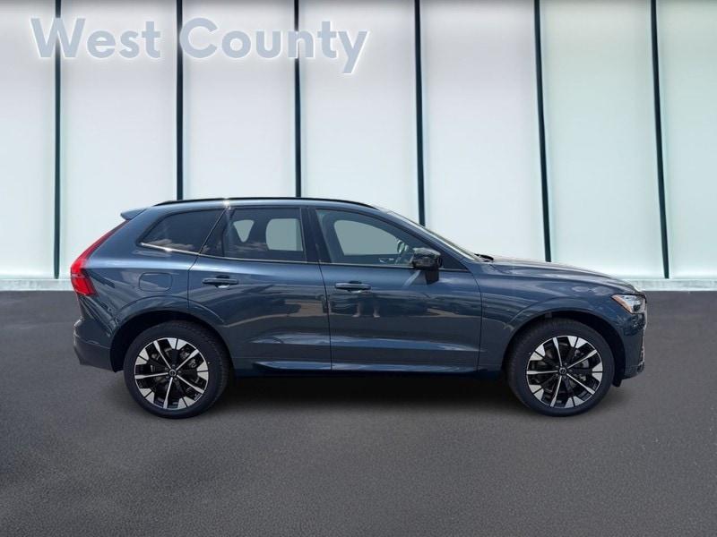 2026 Volvo XC60 PLUG-IN HYBRID T8 PLUS — фото 2