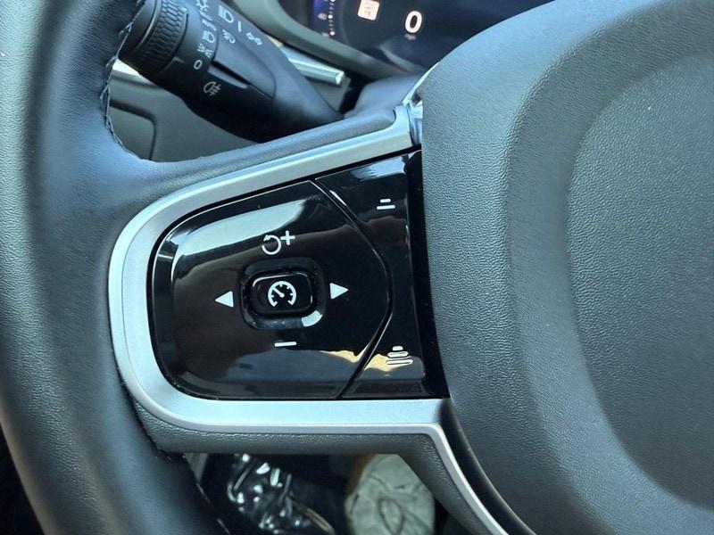 2026 Volvo XC60 B5 PLUS — миниатюра 16