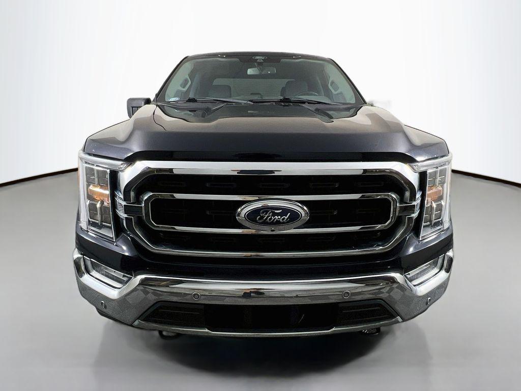 2022 FORD F-150 XLT photo 2