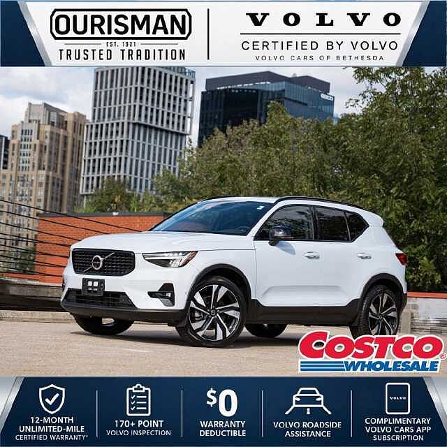 2024 Volvo XC40 B5 Plus Dark Theme