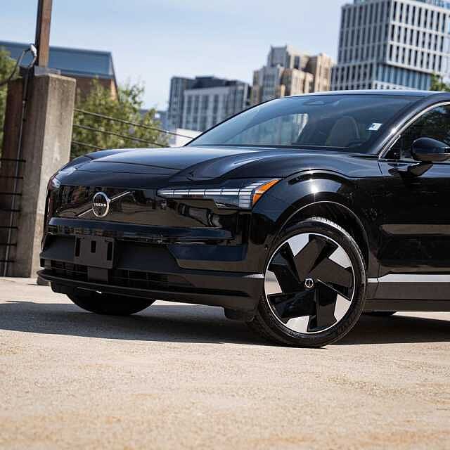 صورة 2 لـ 2025 Volvo EX30 ULTRA