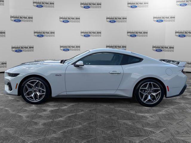صورة 2 لـ 2026 FORD MUSTANG GT PREMIUM