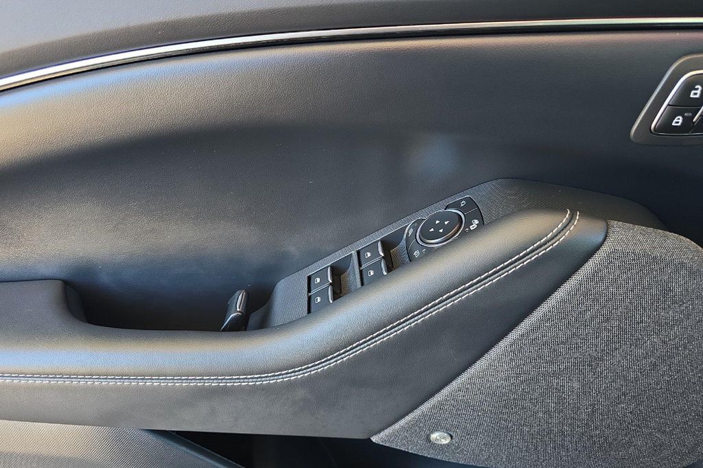 2024 FORD MUSTANG MACH-E PREMIUM — миниатюра 11