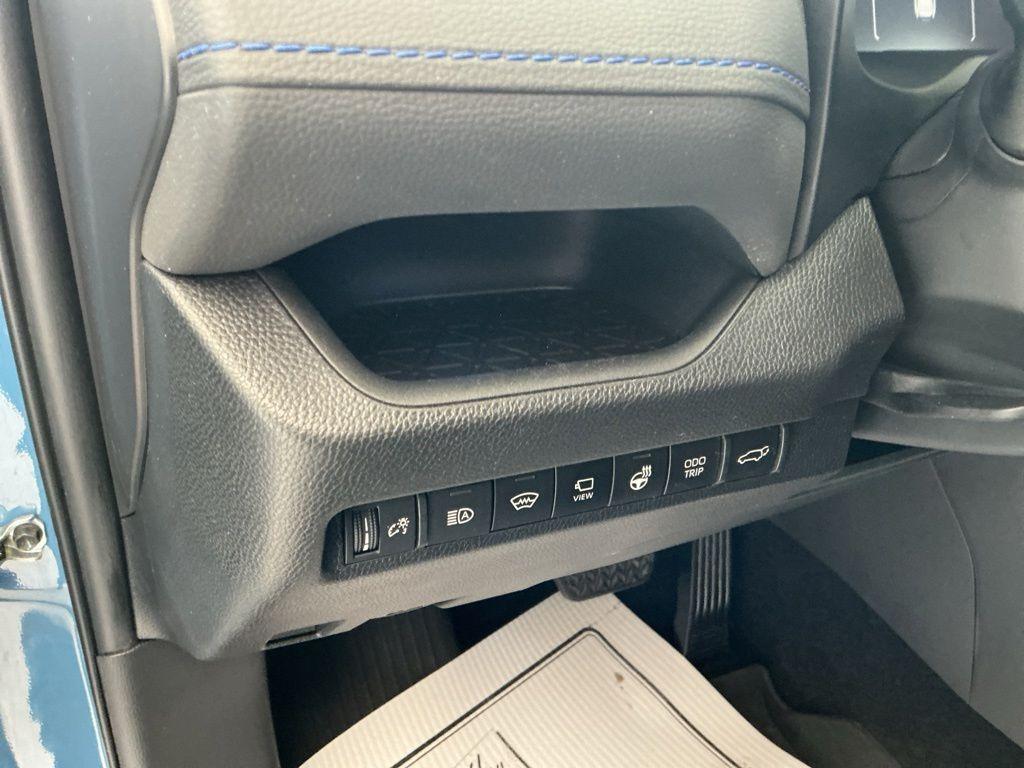 صورة 15 لـ 2023 Toyota RAV4 HYBRID XSE