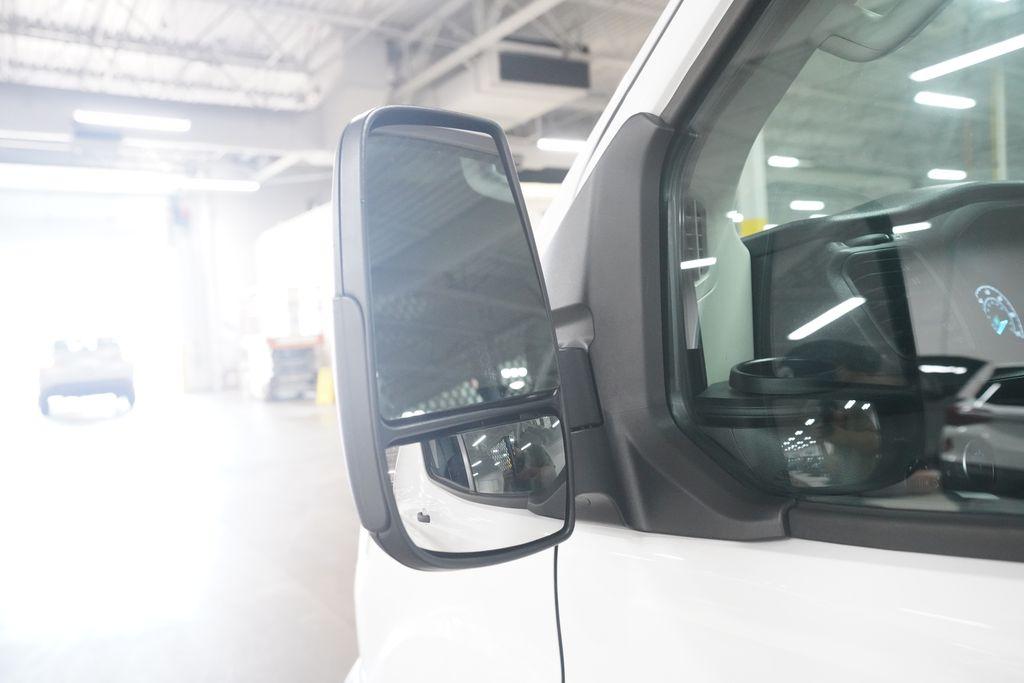 صورة مصغرة 24 لـ 2024 FORD TRANSIT-250 BASE