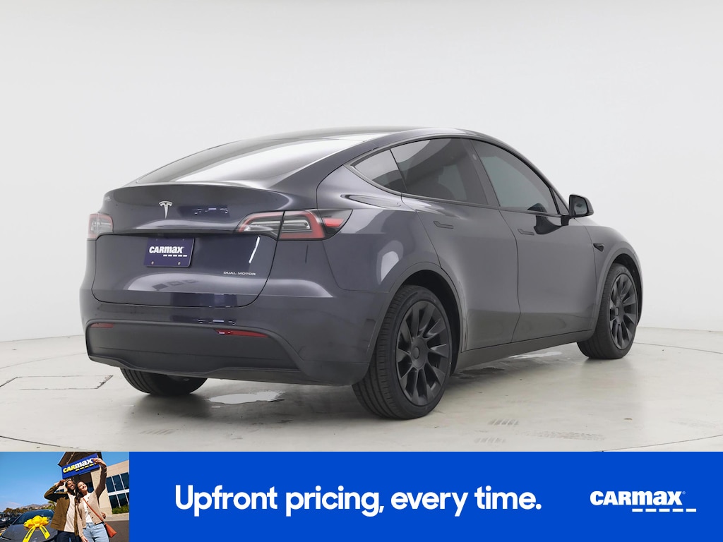 TESLA MODEL Y LONG RANGE - 10