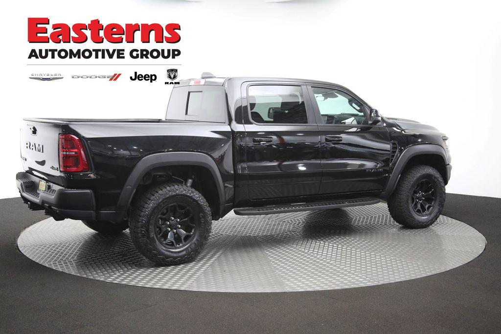 2025 RAM 1500 RHO CREW CAB 4X4 5'7' BOX — фото 43