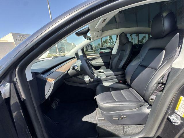 TESLA MODEL Y LONG RANGE - 10