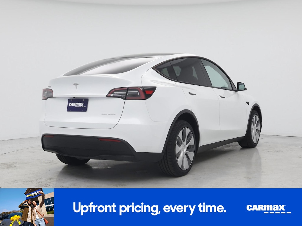 TESLA MODEL Y LONG RANGE - 10