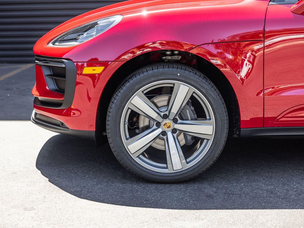 2026 Porsche MACAN — миниатюра 11