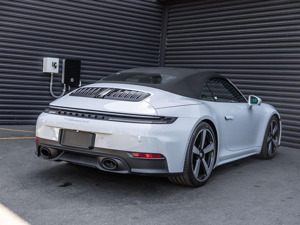 2026 Porsche 911 CARRERA 4S CABRIOLET — фото 10