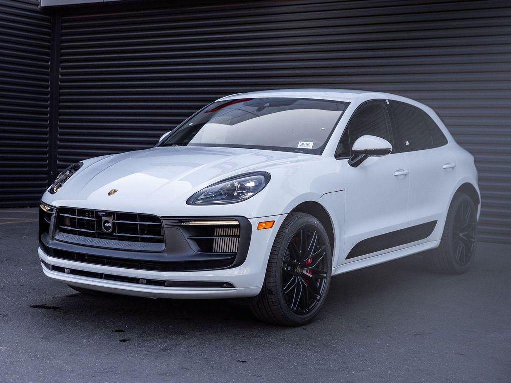 New 2026 Porsche Macan Macan GTS