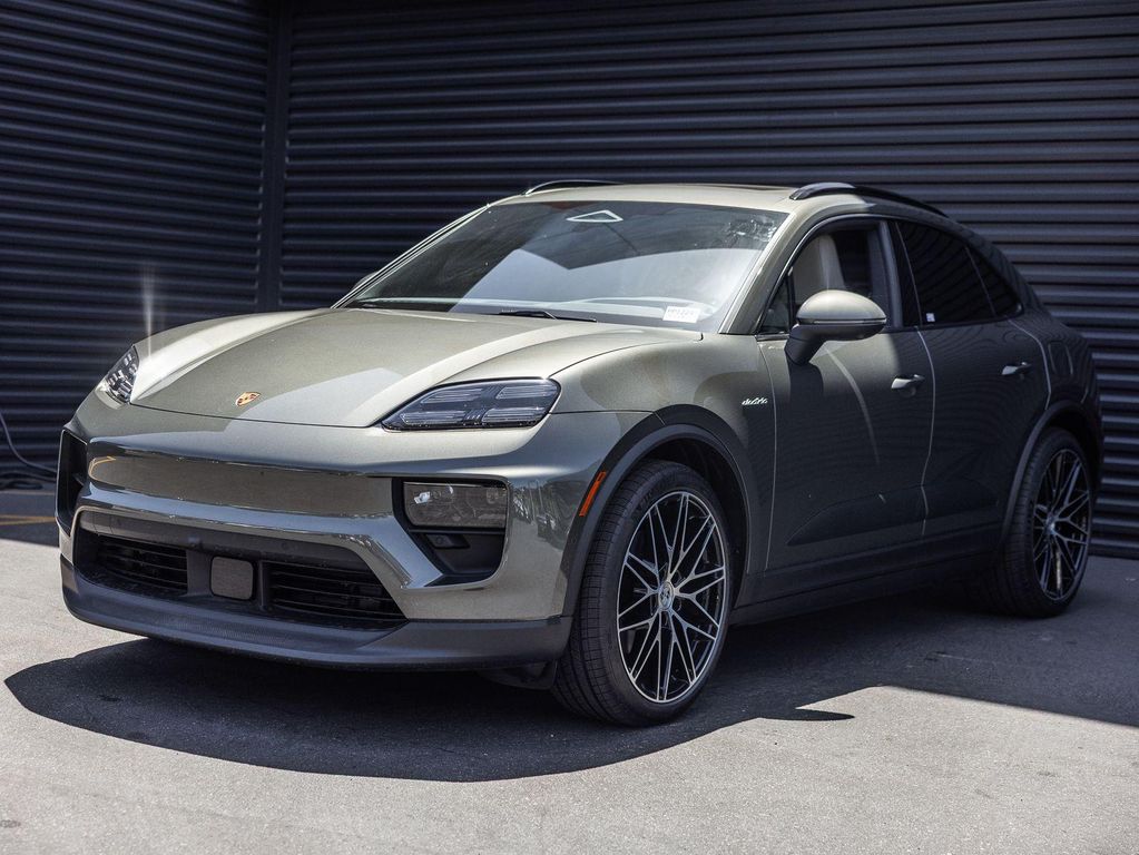 New 2025 Porsche Macan Macan Electric 4