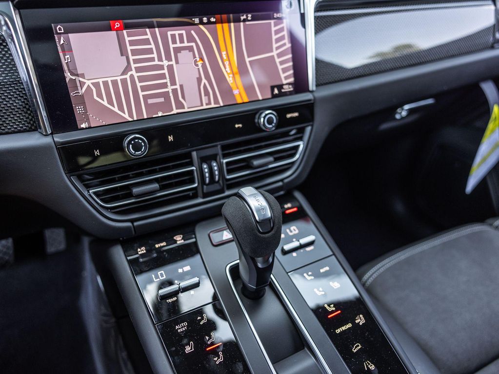 صورة مصغرة 21 لـ 2026 Porsche MACAN MACAN GTS
