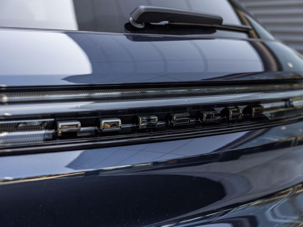 2026 Porsche CAYENNE — миниатюра 18