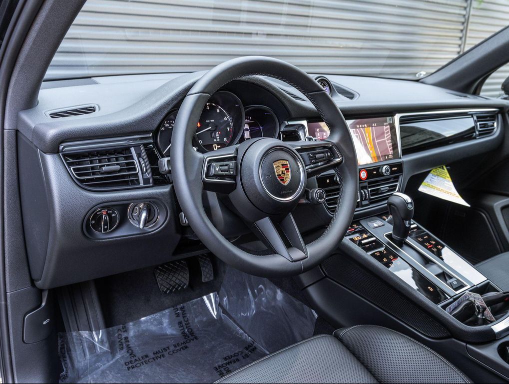 صورة 4 لـ 2026 Porsche MACAN
