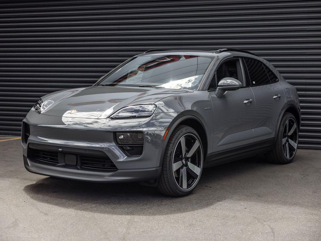 New 2026 Porsche Macan Macan Electric