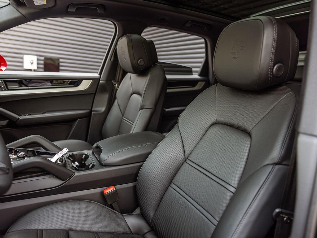 PORSCHE CAYENNE - 5