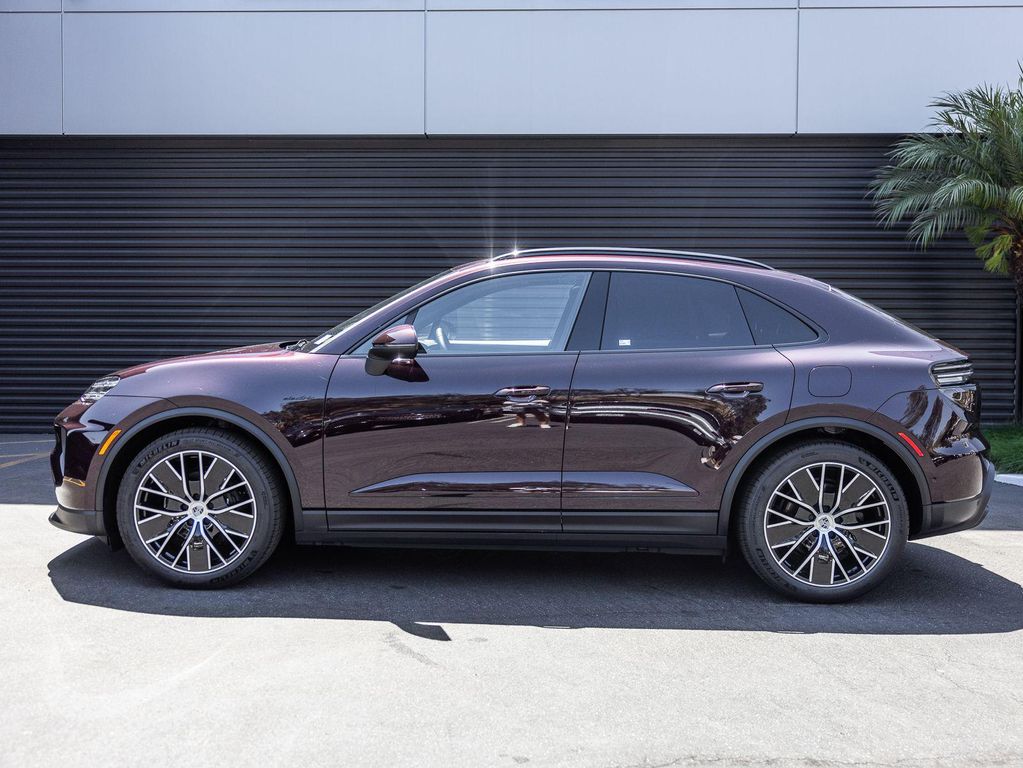 2025 Porsche MACAN MACAN ELECTRIC 4 — фото 2