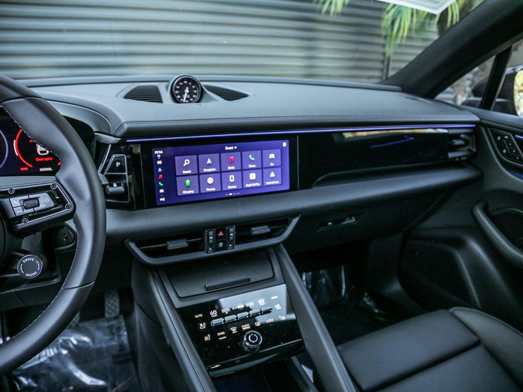 صورة مصغرة 20 لـ 2025 Porsche MACAN MACAN ELECTRIC 4