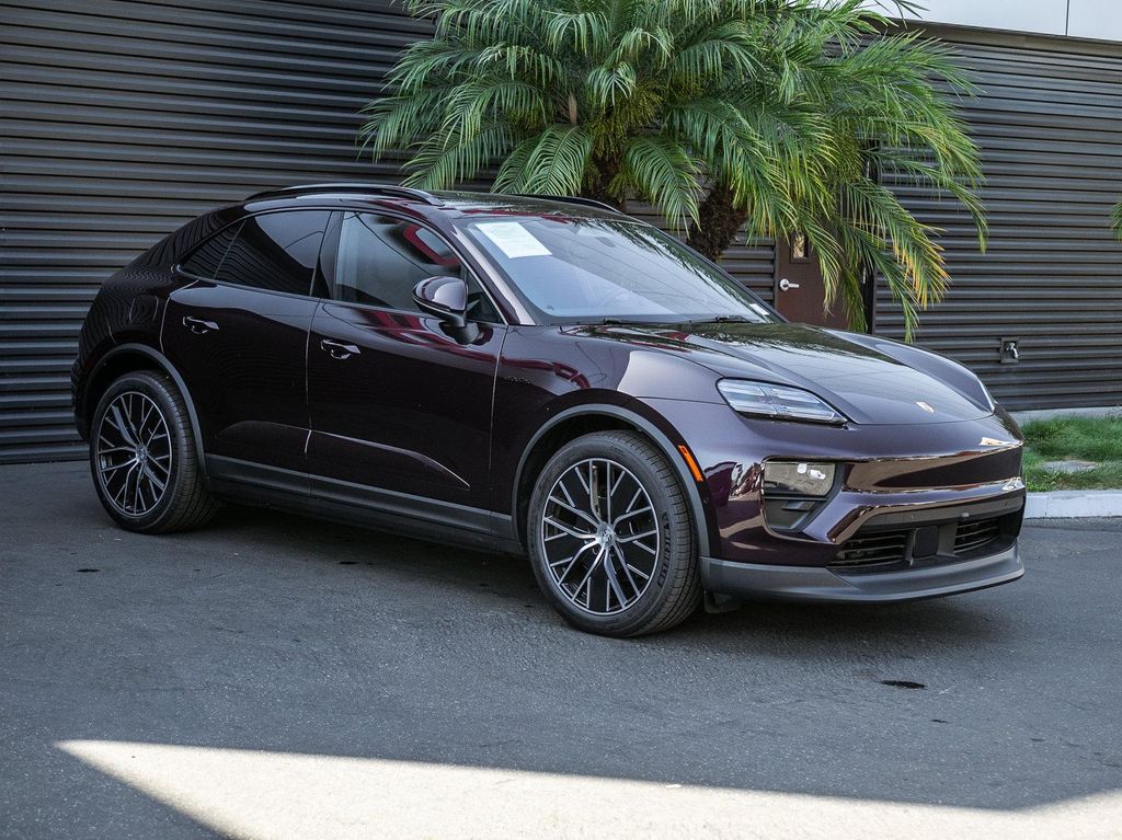 صورة 6 لـ 2025 Porsche MACAN MACAN ELECTRIC 4