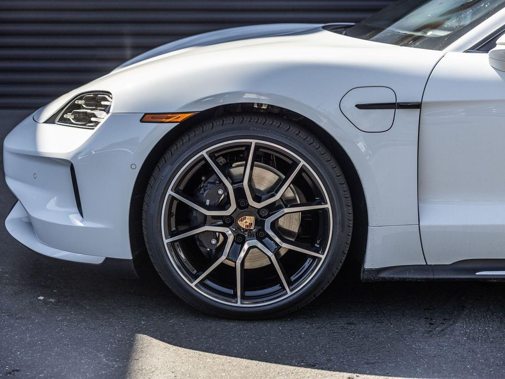 2026 Porsche TAYCAN — миниатюра 25