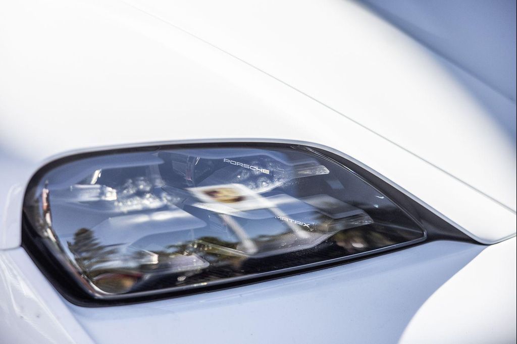 2026 Porsche TAYCAN — миниатюра 27