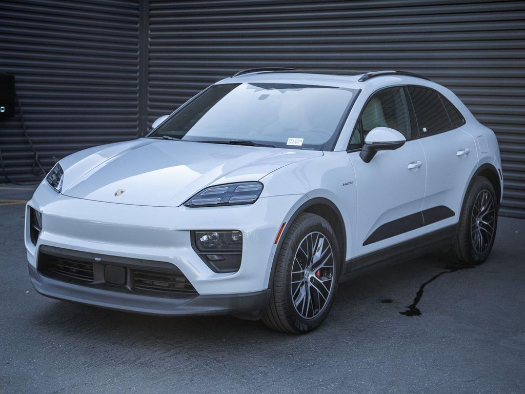 New 2025 Porsche Macan Macan Electric 4