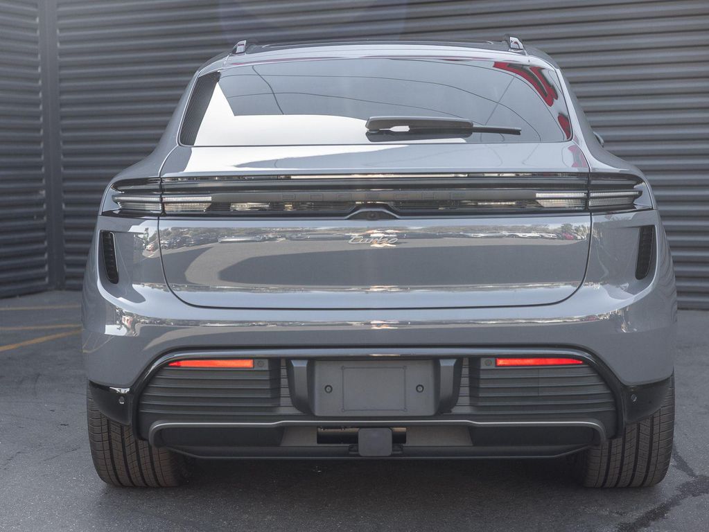 2026 Porsche MACAN MACAN ELECTRIC TURBO — фото 8