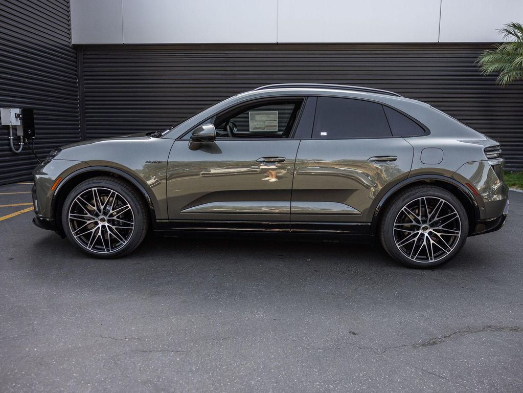 2026 Porsche MACAN MACAN ELECTRIC TURBO — фото 2