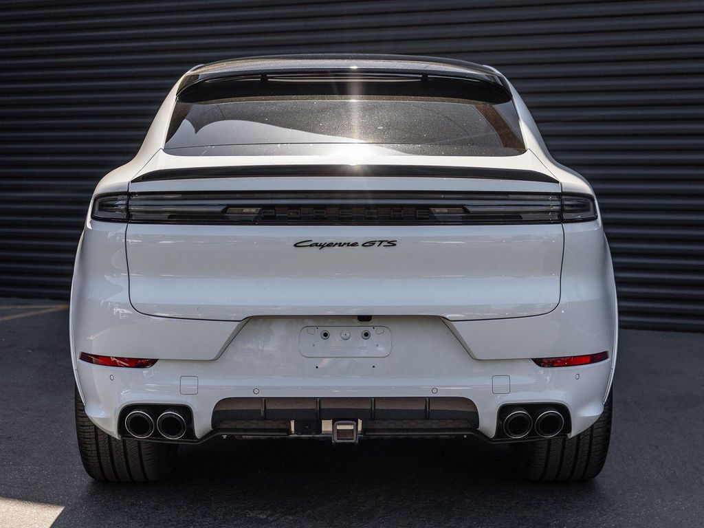 PORSCHE CAYENNE GTS - 9