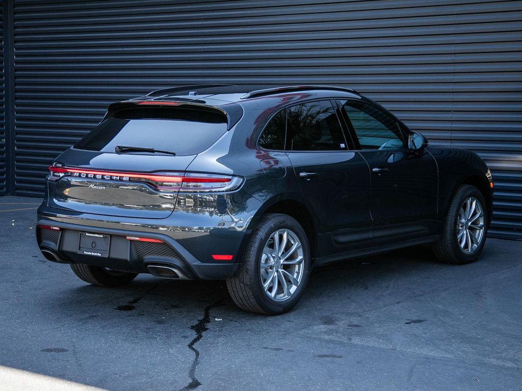 2022 Porsche MACAN — фото 10