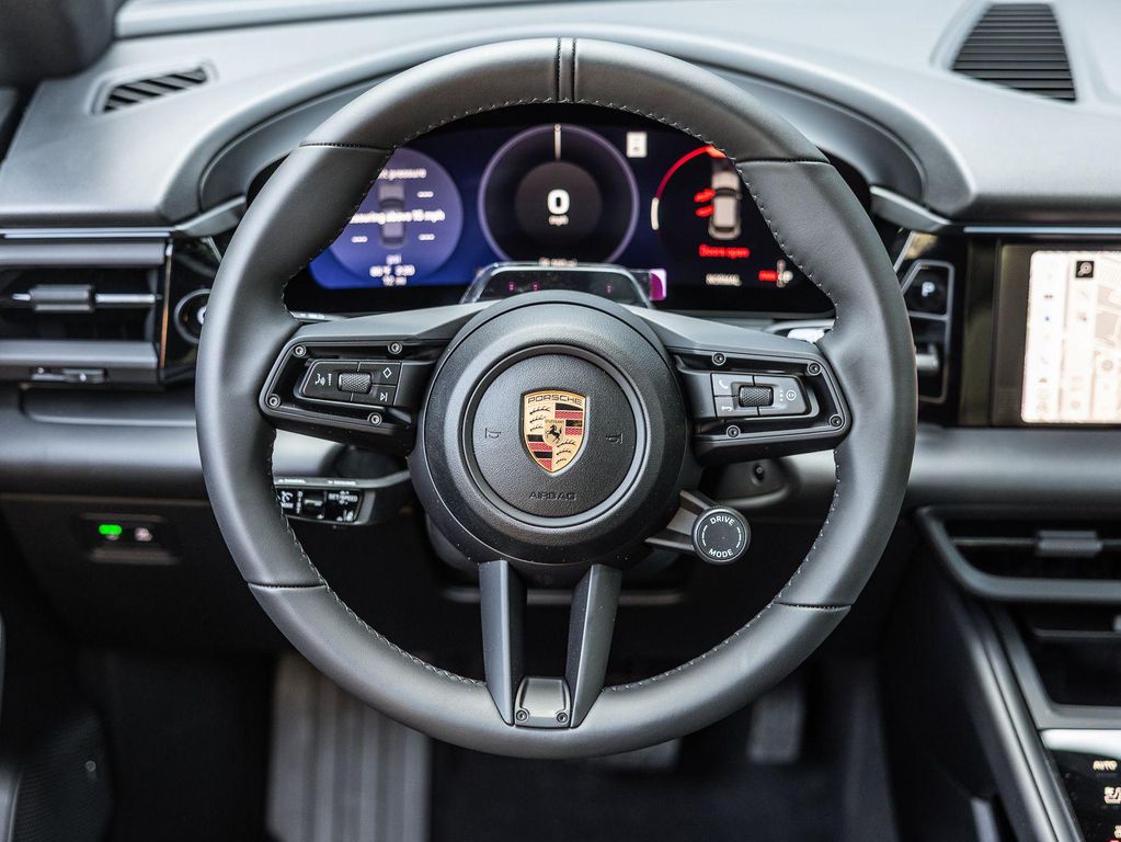 صورة مصغرة 13 لـ 2026 Porsche MACAN MACAN ELECTRIC