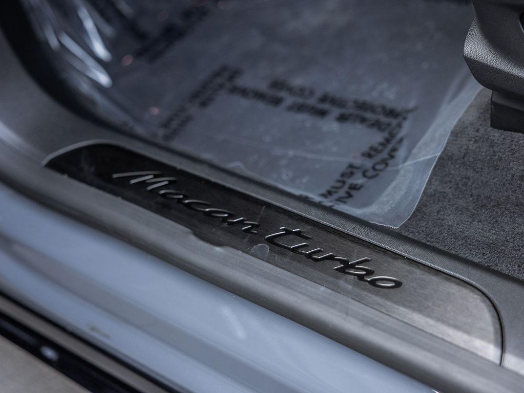 2025 Porsche MACAN MACAN ELECTRIC TURBO — миниатюра 22