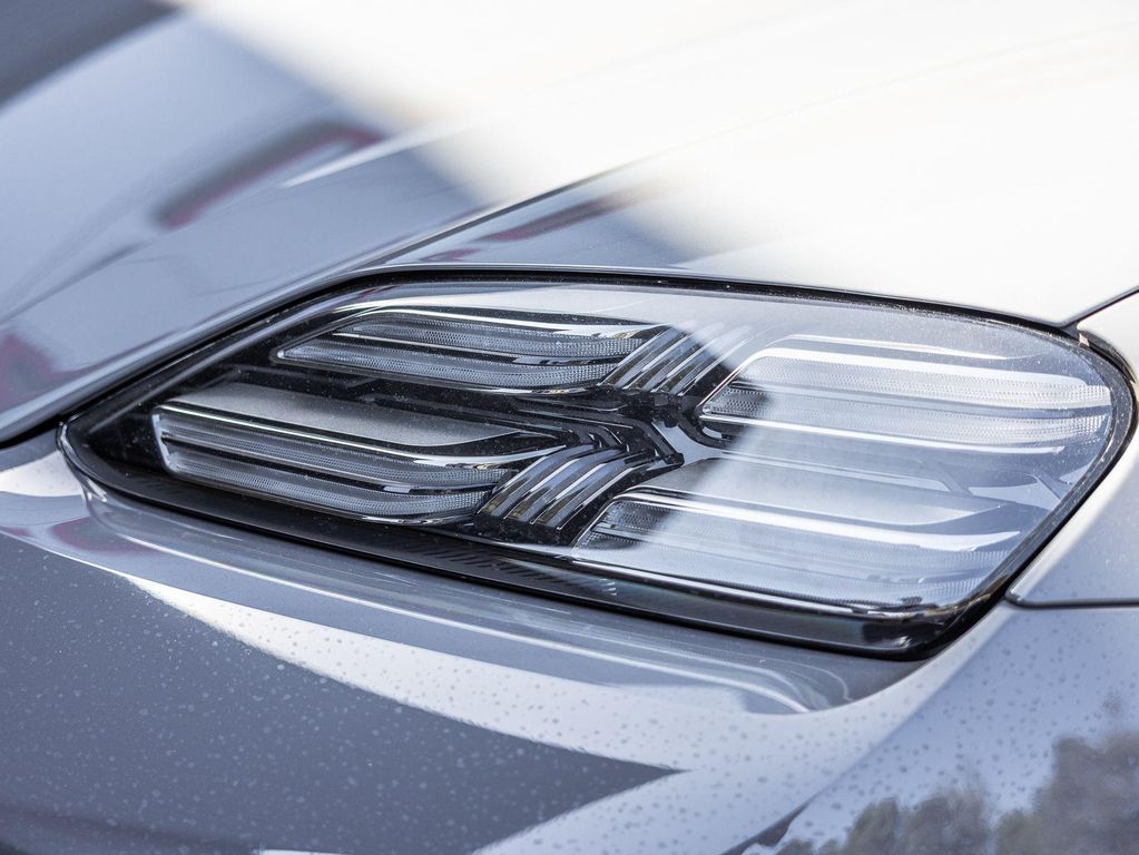 2025 Porsche MACAN MACAN ELECTRIC TURBO — миниатюра 24