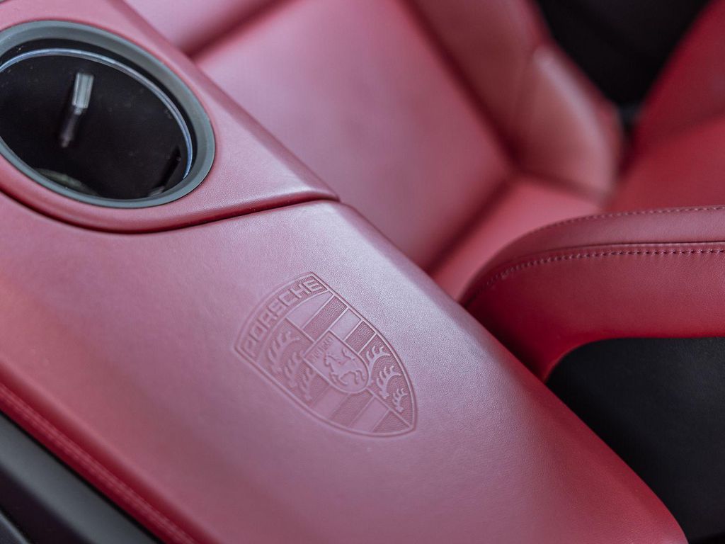 صورة مصغرة 22 لـ 2023 Porsche TAYCAN