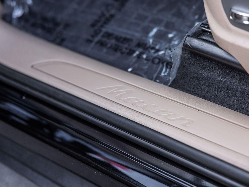 2026 Porsche MACAN — миниатюра 13
