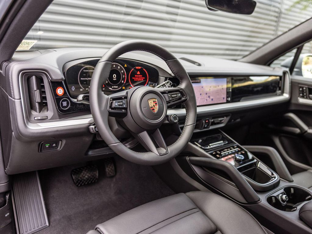 PORSCHE CAYENNE - 4