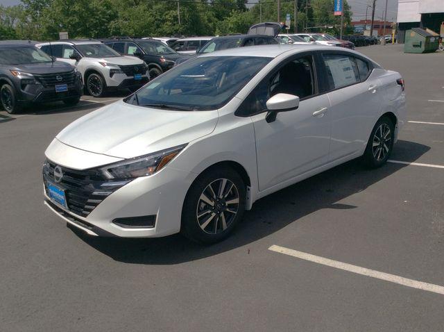 New 2025 Nissan Versa 1.6 SV