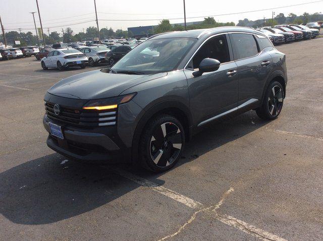 New 2025 Nissan Kicks SR