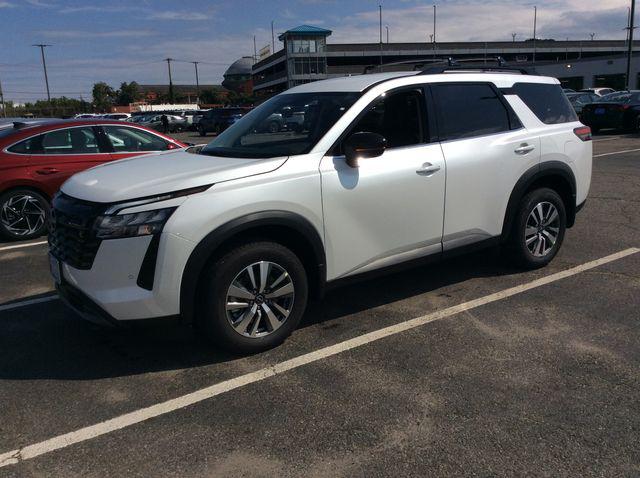 New 2026 Nissan Pathfinder SL