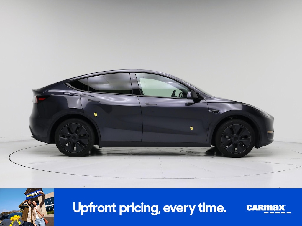 TESLA MODEL Y LONG RANGE - 9