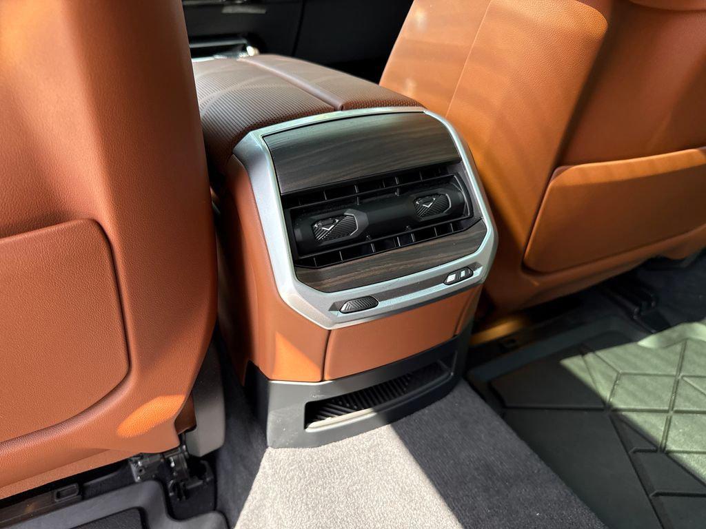2026 BMW 760 XDRIVE — миниатюра 24